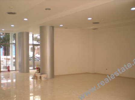 Store for rent in Bogdaneve Street in Tirana, Albania (TRR-216-30b)