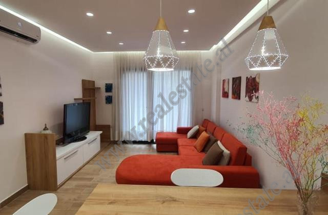 One bedroom apartment for rent close to 21 Dhjetori area in Tirana