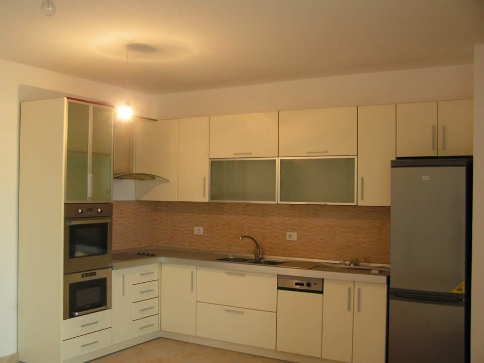 Apartament me Qera ne Tirane prane TVSH (TRR-1006)