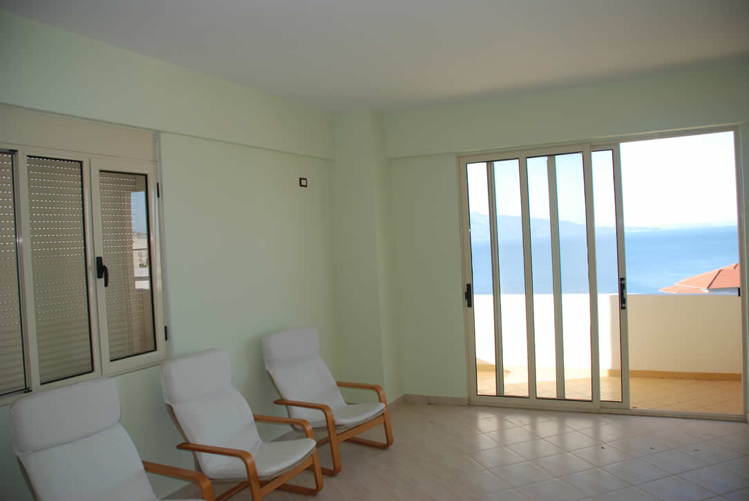 SHITET apartament 130 m2, 2+1, me HIPOTEKE ne Sarande me pamje nga deti (SRS-1003)