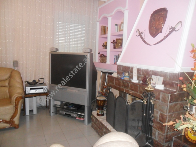 Apartament per shitje ne zonen e Bllokut ne Tirane , (TRS-912-11)