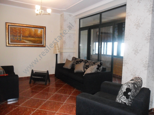 Apartament 1+1 per shitje te Gjykata e Tiranes, (TRS-1113-34)