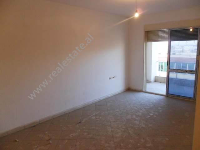 Apartament 2+1 per shitje ne rrugen Reshit Petrela ne Tirane , (TRS-1213-4b)