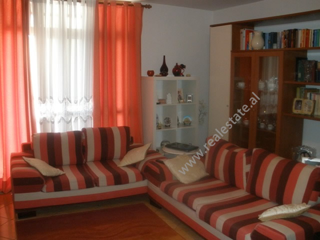 Apartament 2+1 ne shitje prane Liqenit Artificial ne Tirane (TRS-114-10)