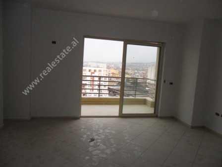 Apartament 2+1 per shitje prane shkolles Harry Fultz ne Tirane , (TRS-114-35b)