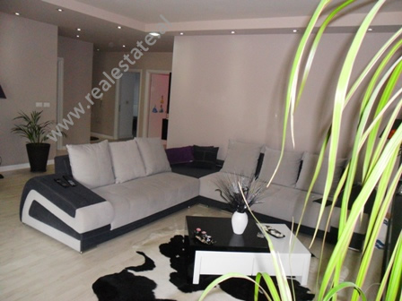 Apartament modern me qera prane Liqenit Artificial ne Tirane ,