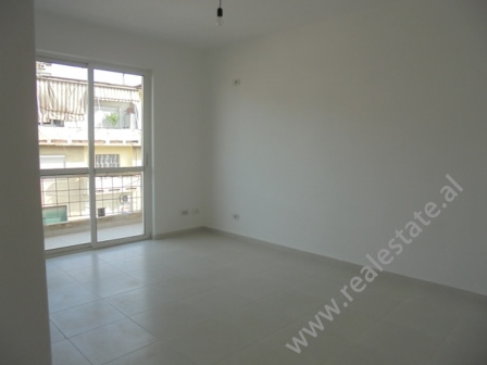 Apartament 2+1 ne shitje ne Qender te Tiranes (TRS-1114-31j)
