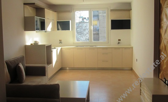 Apartament 2+1 me qera ne rrugen Myslym Shyri ne Tirane (TRR-1214-20r)