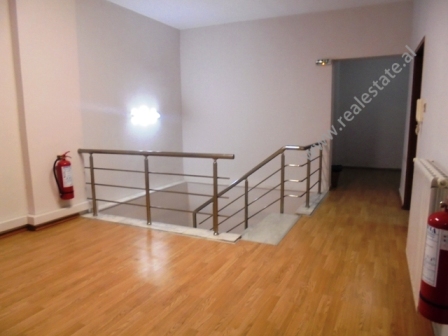 Apartament Dupleks ne shitje ne rrugen Andon Zako Cajupi ne Tirane(TRS-215-24m )
