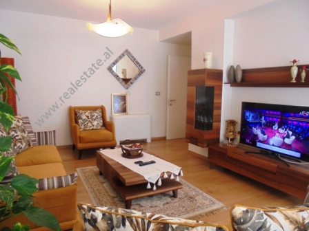 Apartament modern 3+1 me qera ne rrugen Sami Frasheri ne Tirane (TRR-415-50m)