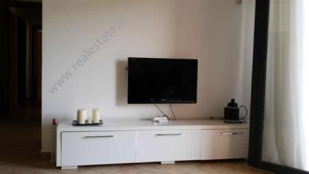 Apartament 3+1 per shitje afer me Liqenin e Thate ne Tirane , (TRS-415-70a)