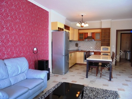 Apartament 2+1 me qera tek ish Ekspozita ne Tirane (TRR-415-80m)