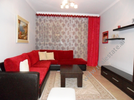 Apartament 1 + 1 me qera ne zonen e Don Boskos ne Tirane (TRR-815-47b)