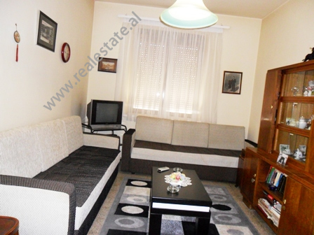 Apartament 1 + 1 me qera prane rruges Myslym Shyri ne Tirane (TRR-915-61b)