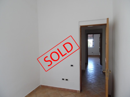 Apartament 1+1 per shitje ne rrugen e Durresit ne Tirane  (TRS-1015-4K)