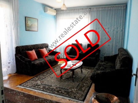 Apartament 2 + 1 per shitje ne qender se Tiranes (TRS-415-10b)