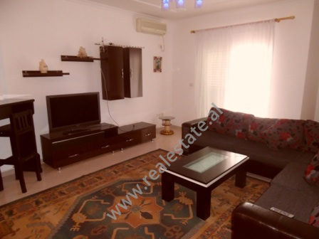 Apartament 2+1 me qera afer rruges Myslym Shyri in Tirana (TRR-1115-77K)