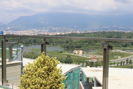 Apartamente per shitje te hapesirave te ndryshme te Liqeni ne Tirane , (TRS-1215-25a)