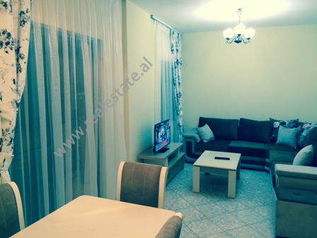 Apartament 1 + 1 me qera prane rruges se Kavajes ne Tirane (TRR-116-18b)