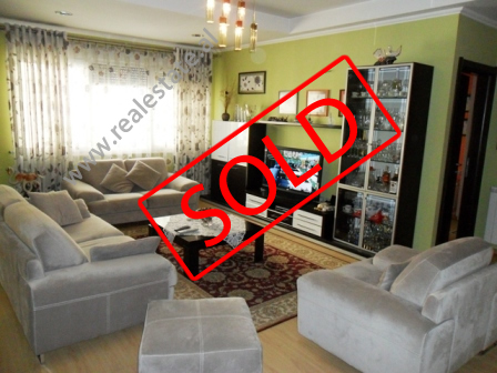 Apartament 3 + 1 per shitje ne rrugen e Bogdaneve ne Tirane (TRS-415-30b)