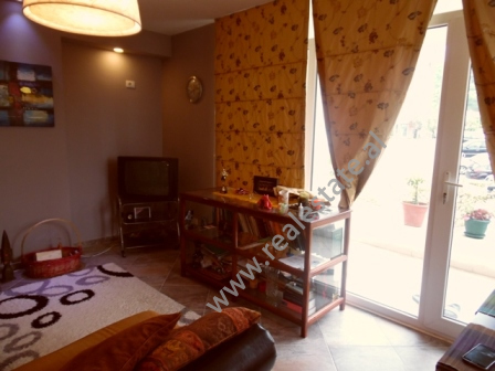 Apartament 2+1 per shitje tek rezidenca Kodra e Diellit ne Tirane (TRS-416-48K)