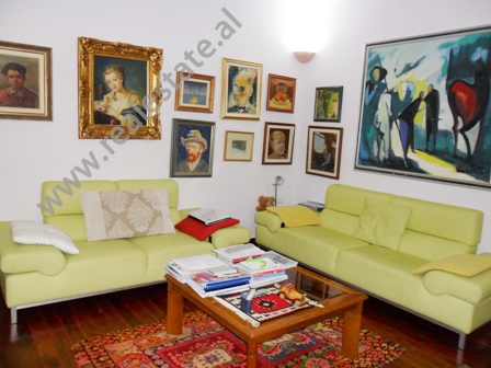Apartament 2 + 1 per shitje ne rrugen Perlat Rexhepi ne Tirane (TRS-516-47L)