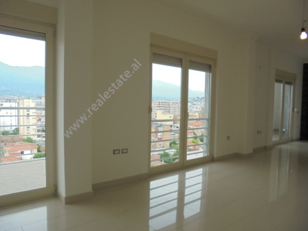 Apartament 2+1 me qera tek Pazari i Ri ne Tirane (TRR-515-43m)