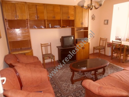 Apartament 2+1 me qera ne rrugen Myslym Shyri ne Tirane (TRR-816-49K)