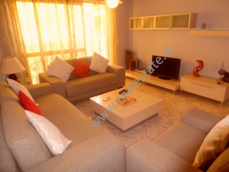 Apartament 1+1 me qera prane zones se TVSH ne Tirane (TRR-916-27K)