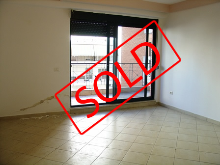 Apartament 1+1 per shitje ne rrugen e Kavajes ne Tirane (TRS-1016-36L)