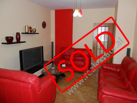 Apartament 2 + 1 per shitje prane rruges Muhamet Gjollesha ne Tirane (TRS-1115-7b)