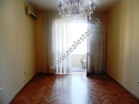 Apartament per zyra me qera ne rrugen Myslym Shyri ne Tirane, (TRR-217-43d)