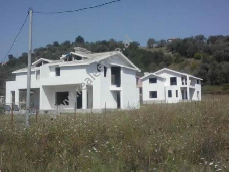 Vila per shitje ne zonen e Mulletit ne Tirane   (TRS-317-40d)