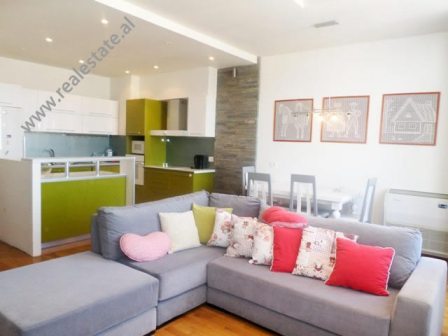 Apartament dupleks me qera prane rezidences Kodra e Diellit ne Tirane, (TRR-917-23d)