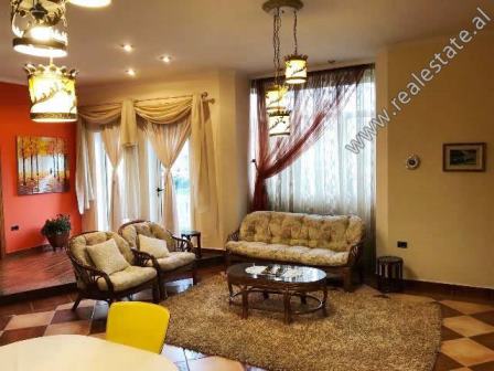 Apartament 2+1  me qera prane zones se Selites ne Tirane (TRR-117-25L)