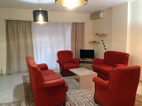Apartament 2+1 me qera ne fillim te rruges se Elbasanit ne Tirane , (TRR-118-60a)