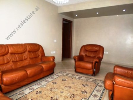 Apartament 2+1 per shitje prane ktheses se Kamzes ne Tirane (TRS-118-62R)