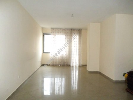 Apartament 2+1 me qera prane zones se Zogut te Zi ne Tirane