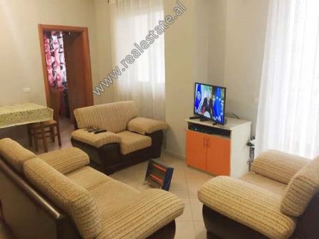 Apartament 1+1 me qera prane zones se Ali Demit ne Tirane (TRR-318-62L)