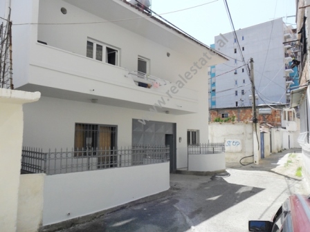Vile 2 - kateshe per shitje pas Drejtorise se Pergjithshme te Hipotekes ne Tirane (TRS-816-37b)