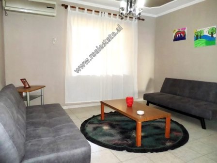 Apartament 2+1 me qera prane zones se 21 Dhjetorit ne Tirane (TRR-918-48L)
