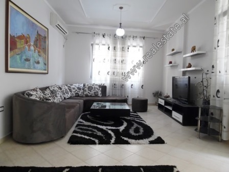 Apartament 2+1 me qera prane zones se Brrylit ne Tirane (TRR-918-53L)