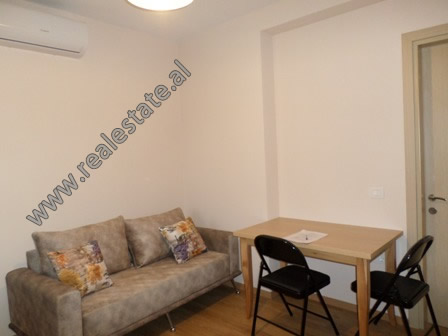 Apartament 1+1 me qera prane zones se Zogut te Zi ne Tirane (TRR-1018-6E)