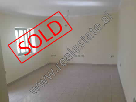 Apartament 1+1 ne shitje ne rrugen 25 Nentori ne Elbasan (ELS-718-1E)