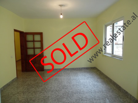 Apartament 1+1 ne shitje ne rrugen Bardhyl ne Tirane (TRS-1118-61E)