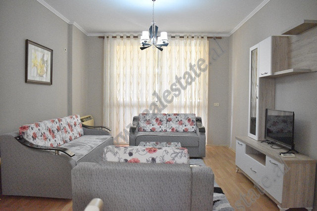 Apartament 2+1 me qera prane rruges Myslym Shyri ne Tirane