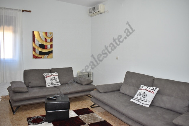 Apartament 1+1 per shitje ne zonen e Ali Demit ne Tirane