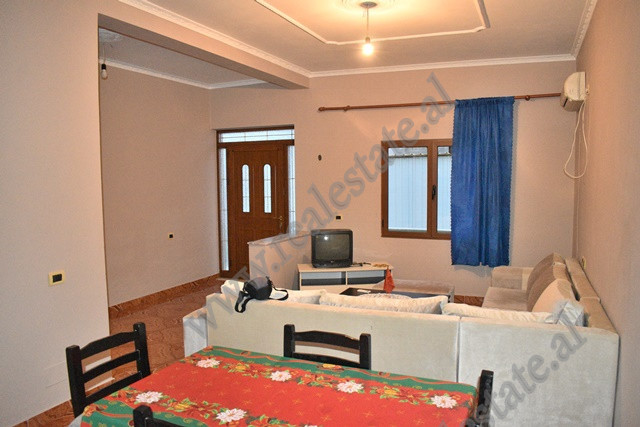 Apartament 2+1 me qera prane rruges se Elbasanit ne Tirane