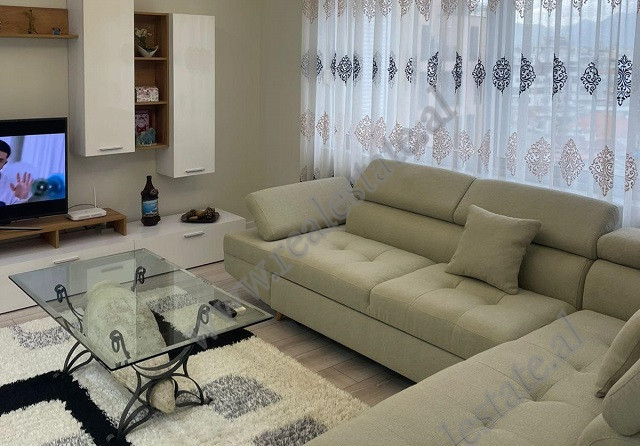 Apartament 1+1 me qira ne rrugen e Kosovareve ne Tirane