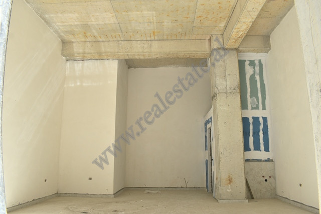 Ambient tregtar me qira ne zonen e Zogut te Zi ne Tirane